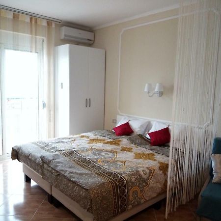 Elen Apartment - Adults Only Orikum Bagian luar foto