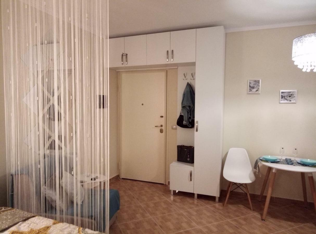 Elen Apartment - Adults Only Orikum Bagian luar foto